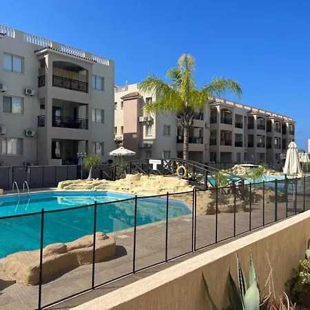 Royal-seacrest Oasis, Pool-side * 파포스